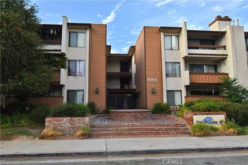 15155 Sherman Way #37 photo 1
