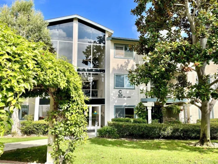 1616 Circa Del Lago #C202 photo 1
