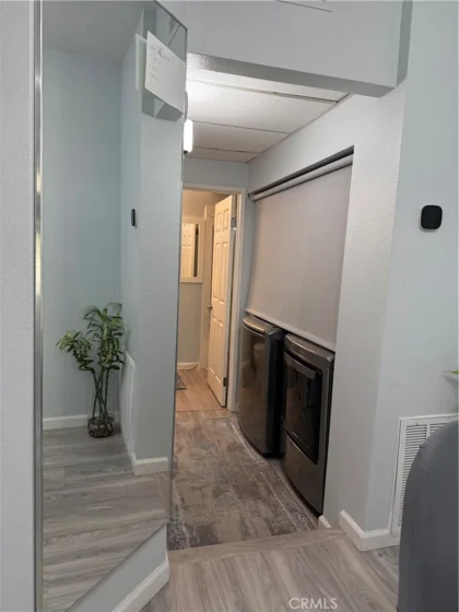 19009 Sherman Way #16 photo 3