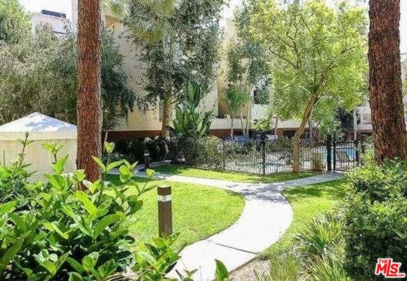 21400 Burbank Boulevard #202 photo 20