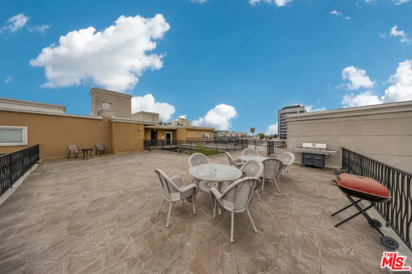 3401 S Bentley Avenue #301 photo 22