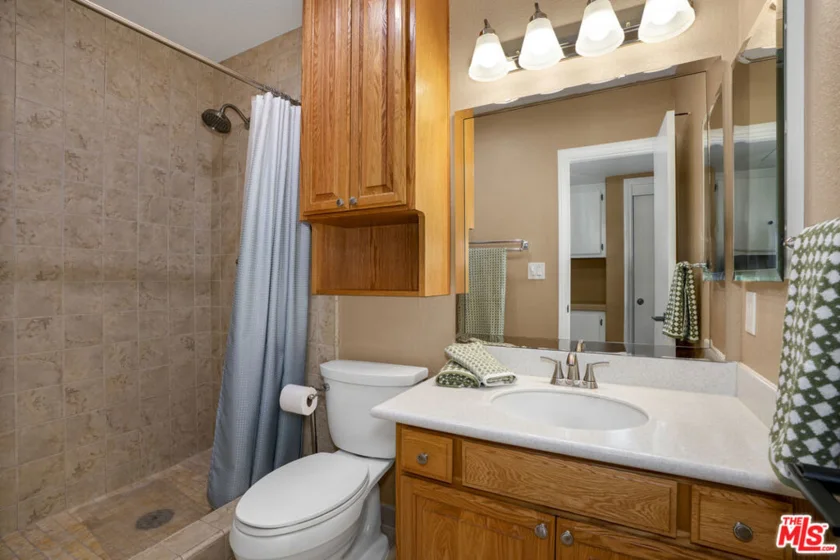 5845 Doverwood Drive #106 photo 8