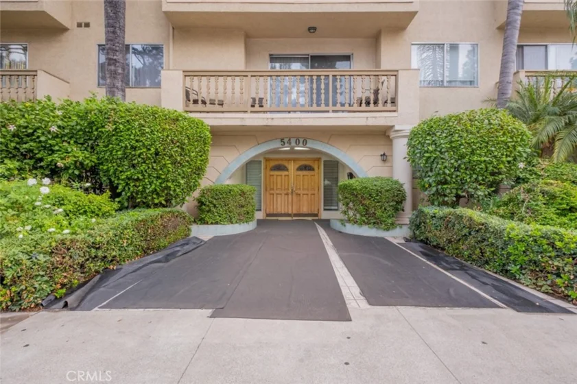 5400 Lindley Avenue #311 photo 1