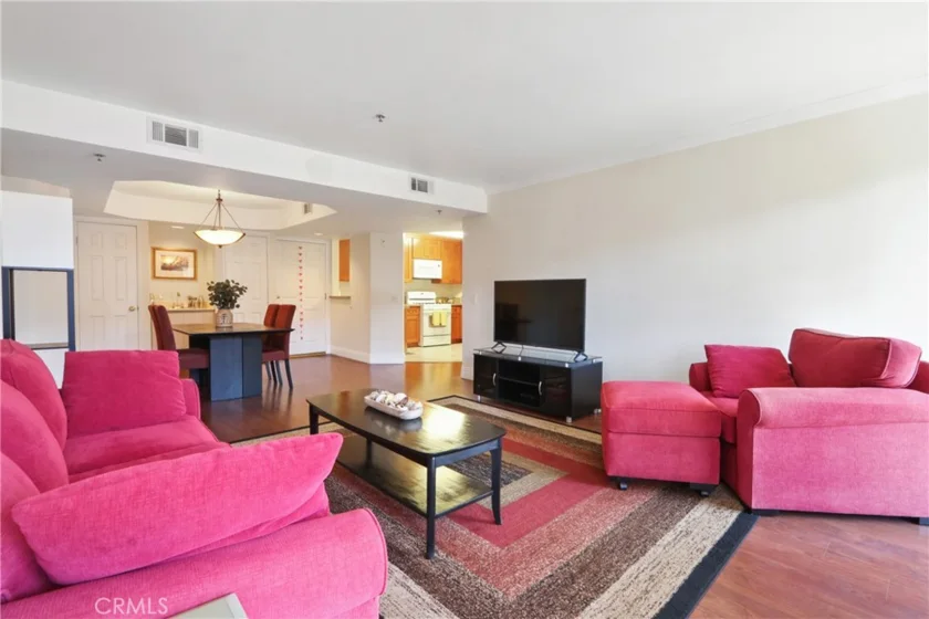 801 Pine Ave. #310 photo 5