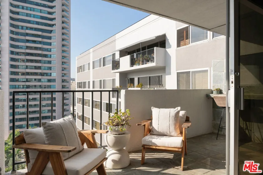 10450 Wilshire Boulevard #12C photo 13