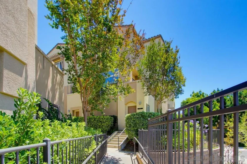 550 Almond Road photo 2