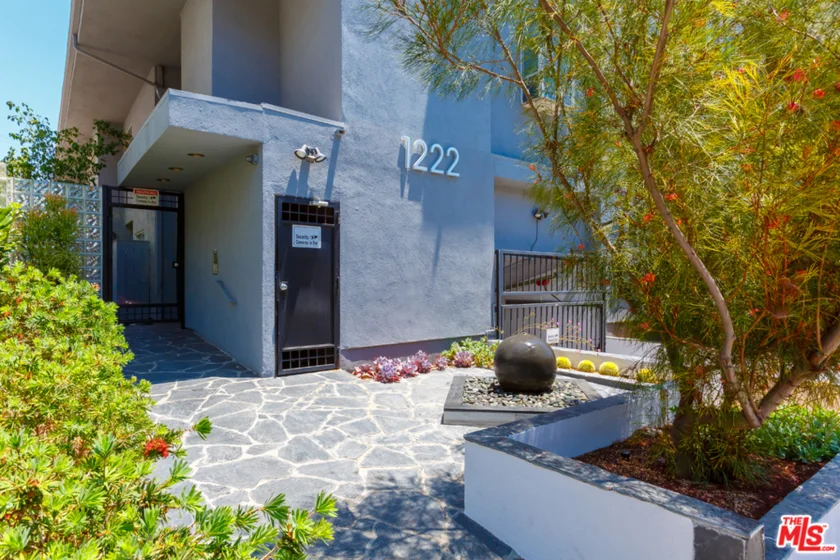 1222 N Kings Road #8 photo 1