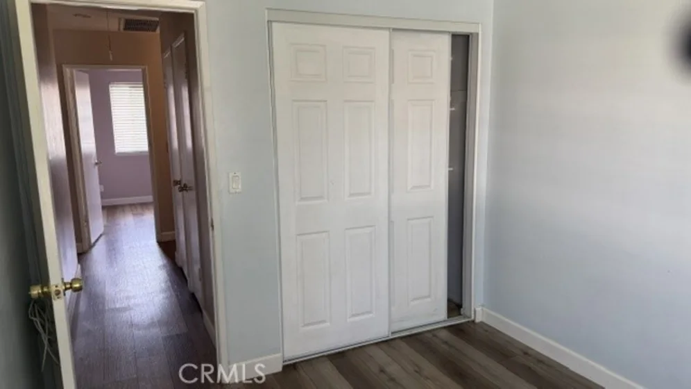 8188 Glengarry photo 34