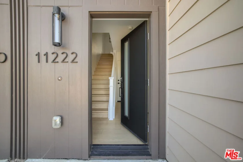 11222 W Victory Boulevard #2 photo 3