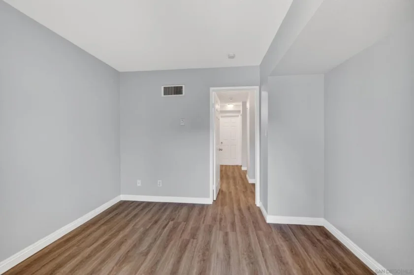 7545 Charmant Drive #1301 photo 12