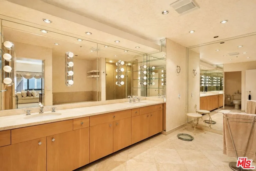 10790 Wilshire Boulevard #1001 photo 14