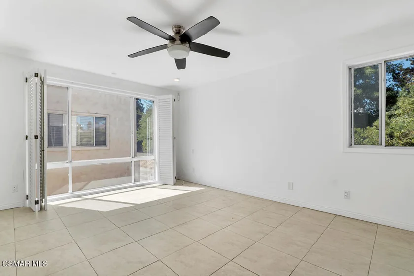 23767 Burbank Boulevard photo 19