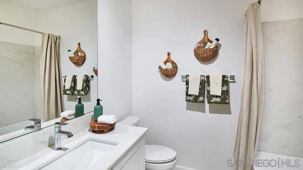 2705 Faye Drive photo 6