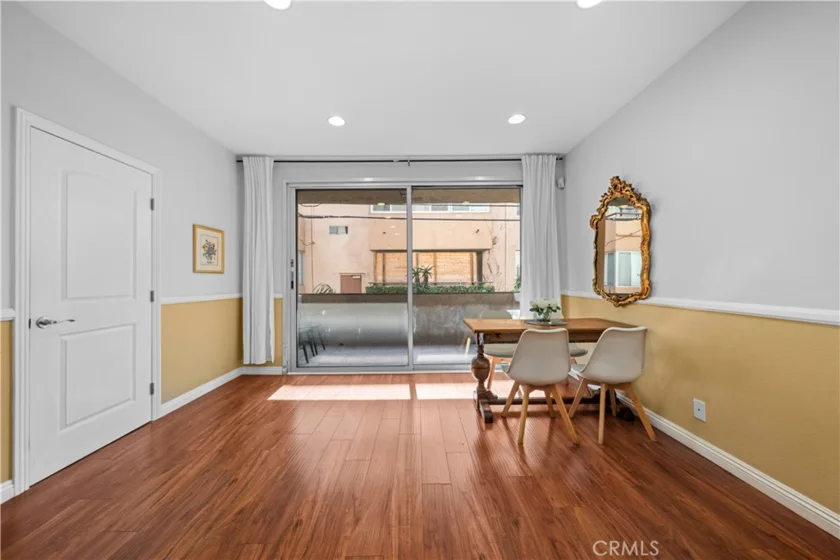 1509 Greenfield Avenue #106 photo 5