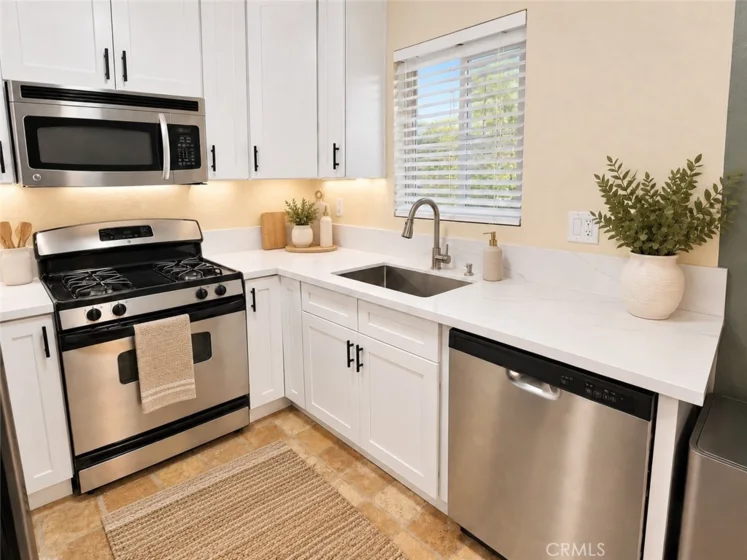 510 Calle Montecito #51 photo 6