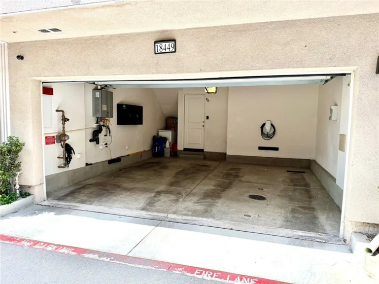 18449 W Mural photo 31