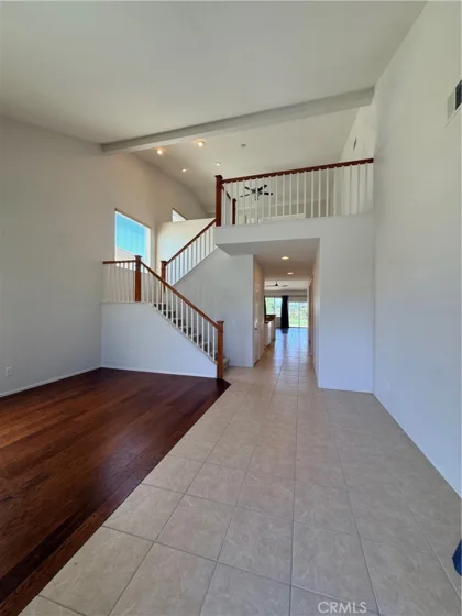 42641 Hussar Court photo 4