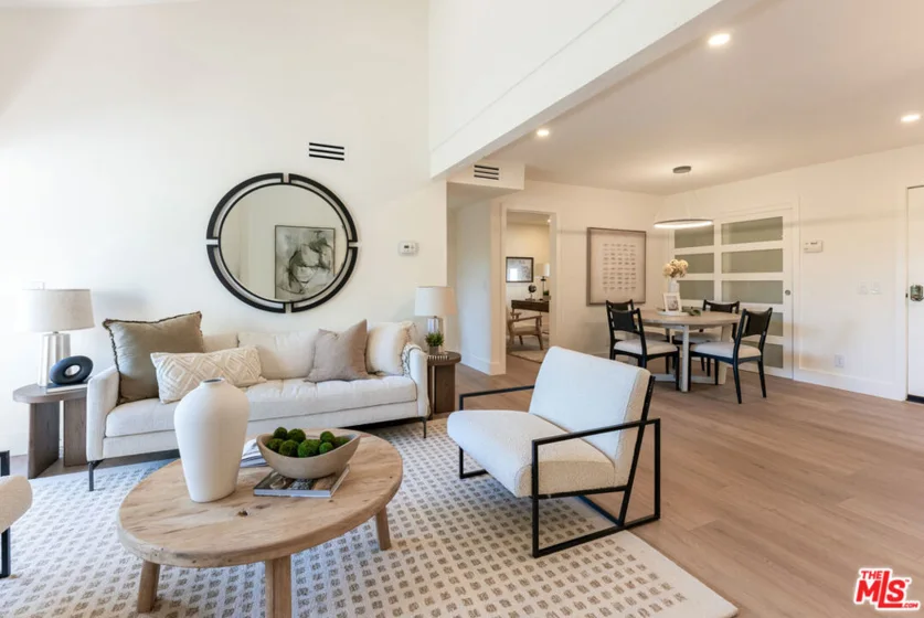 5800 Owensmouth Avenue #76 photo 5