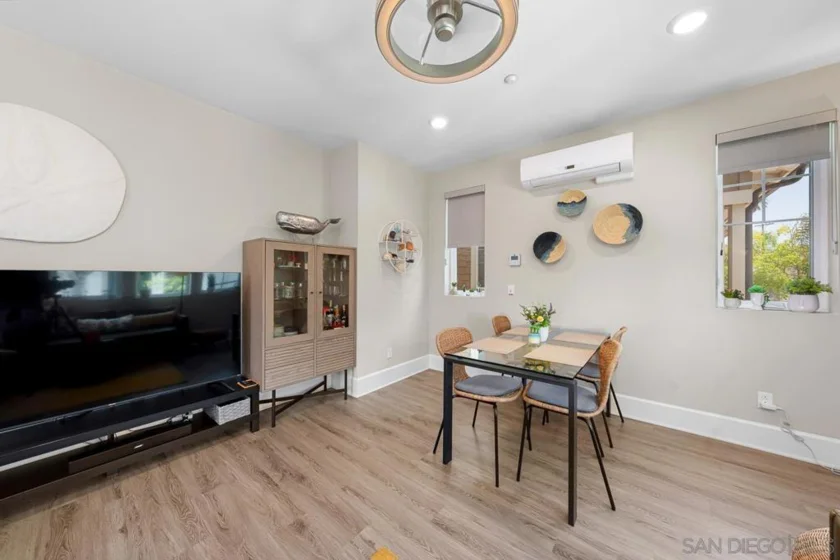 810 Santa Barbara Place photo 31