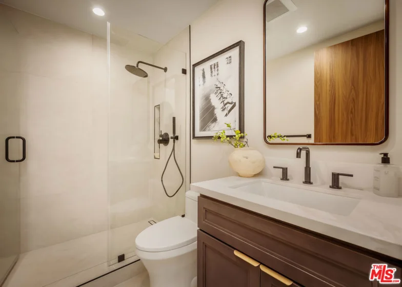 10551 Wilshire Boulevard #403 photo 5