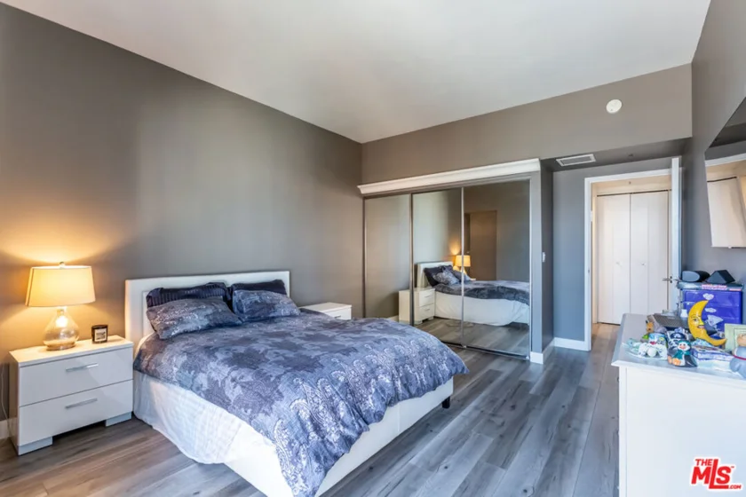 10445 Wilshire Boulevard #1806 photo 26