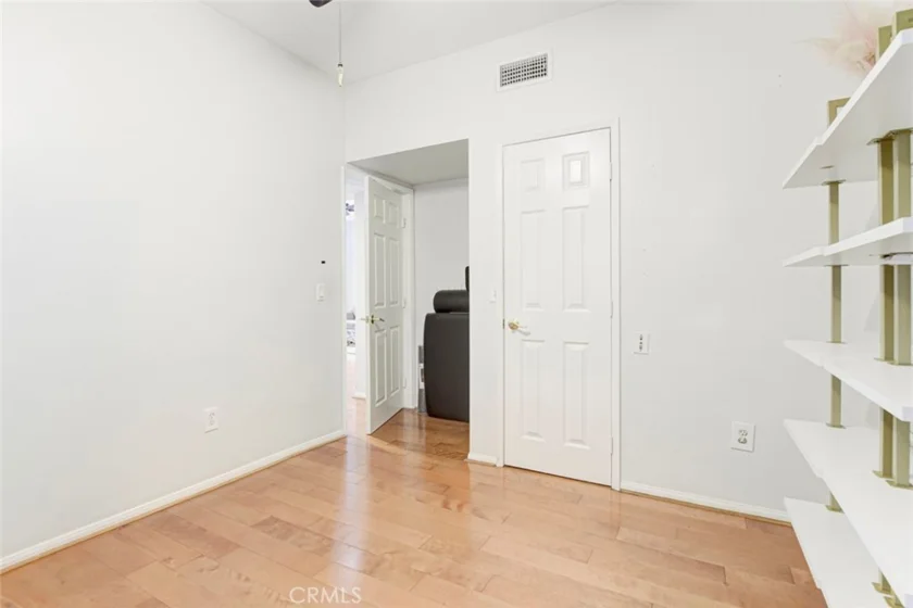 11124 Burbank Boulevard #101 photo 36