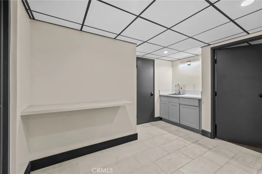 8712 Gregory Way #402 photo 42