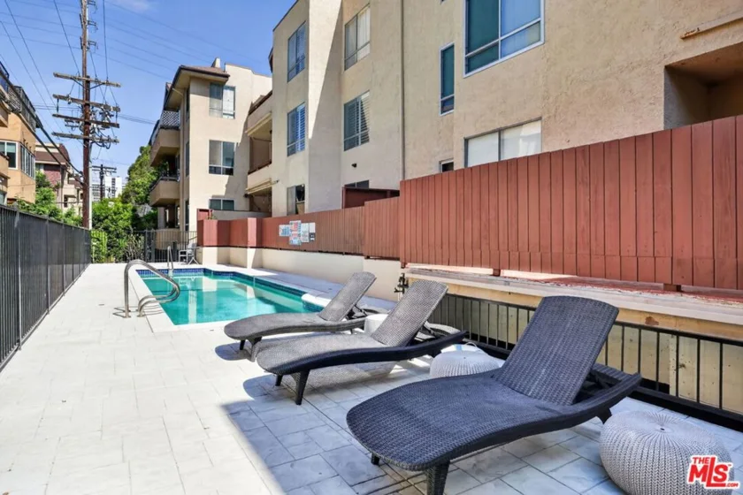 1509 Greenfield Avenue #207 photo 44