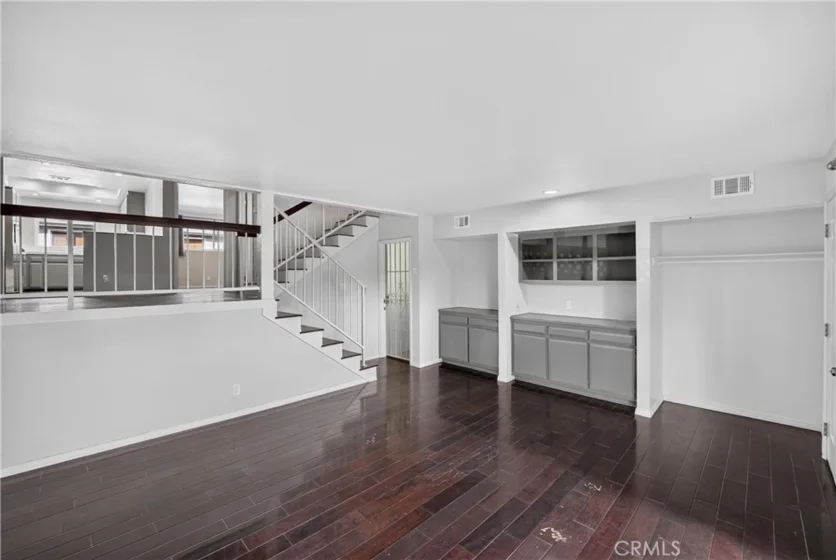 2105 N Derek #3 photo 6
