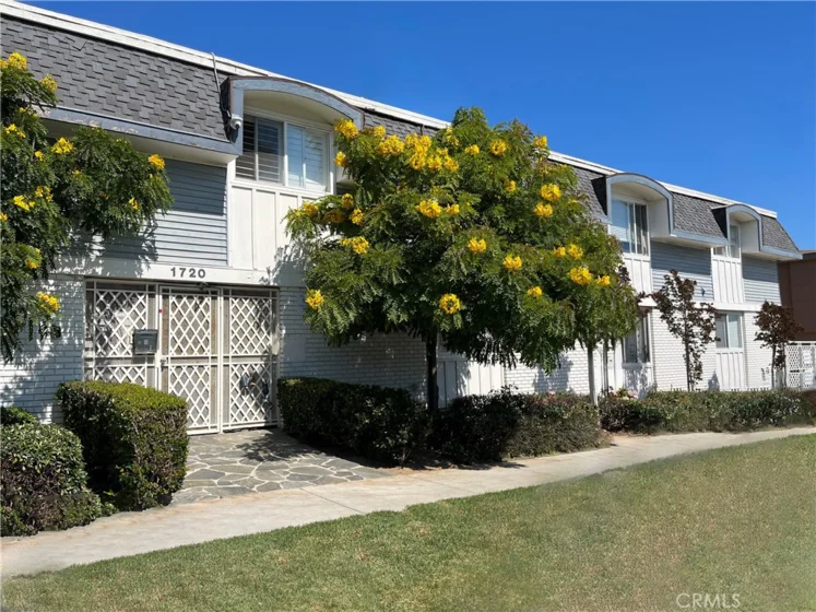 1720 Newport Avenue #7 photo 1