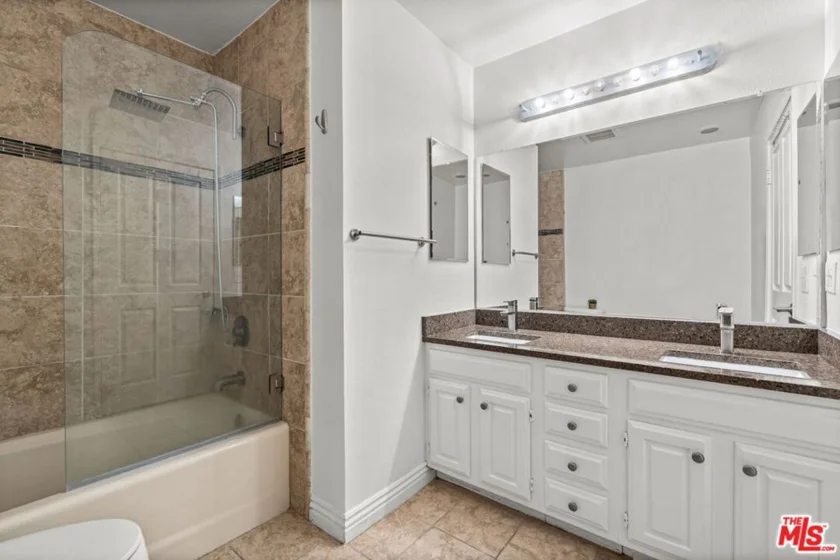 11907 Darlington Avenue #101 photo 14