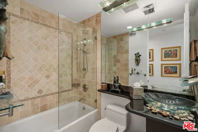 137 S Spalding Drive #401 photo 25