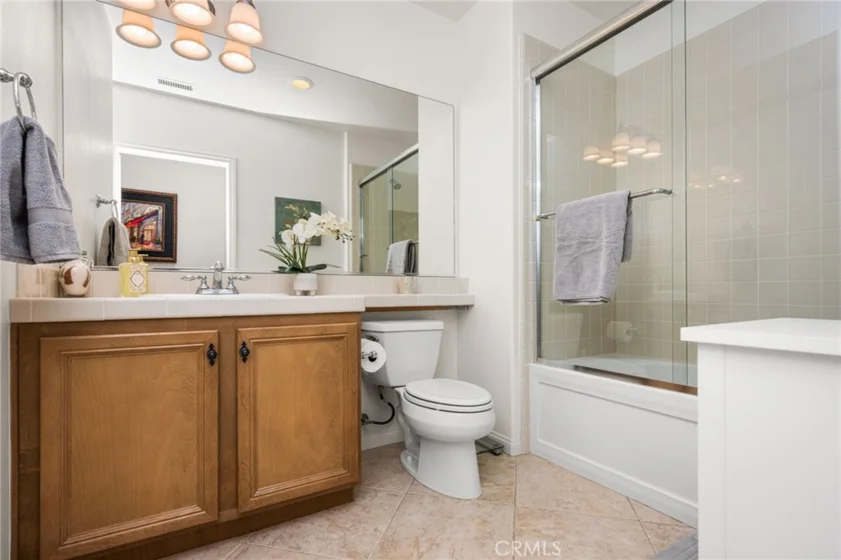4001 Balmoral photo 47