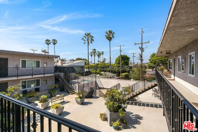 445 Washington Boulevard #10 photo 14