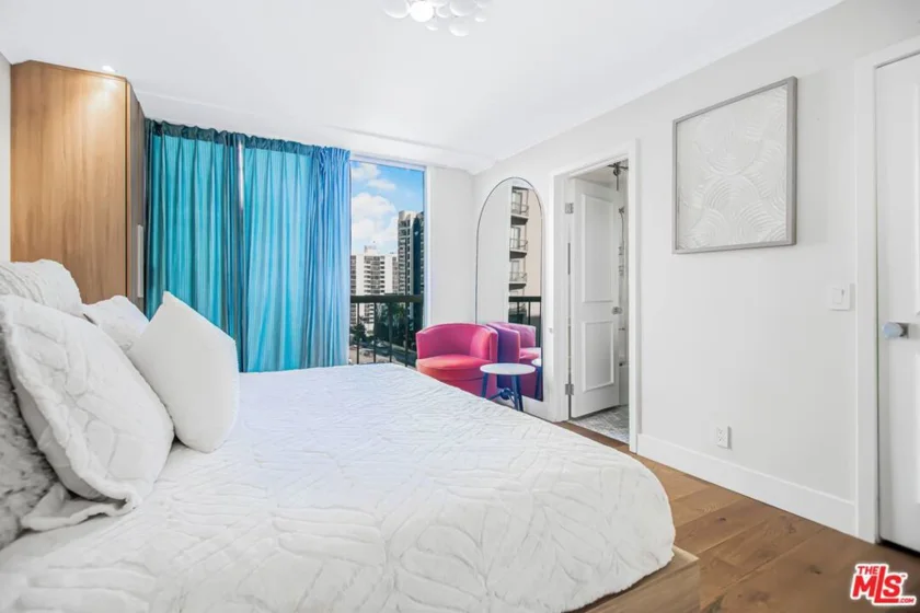 10751 Wilshire Boulevard #801 photo 6