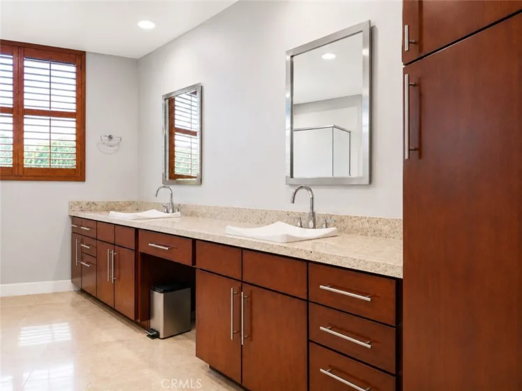 14412 Killion Street #310 photo 20