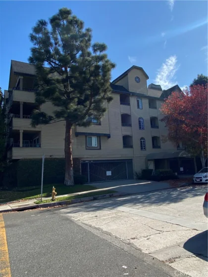 680 Grand Avenue #304 photo 1