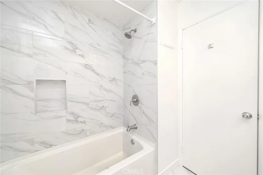 972 E California #202 photo 18