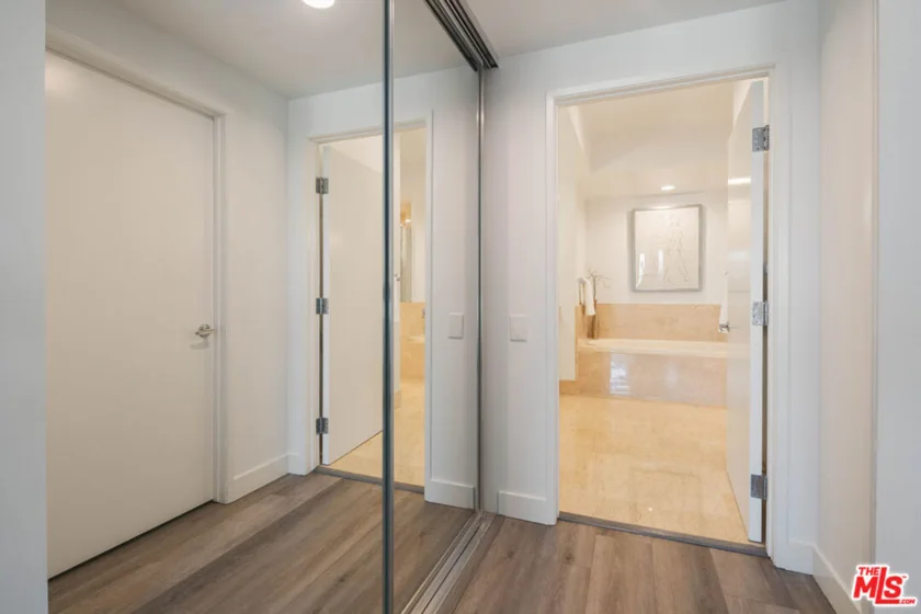 13600 Marina Pointe Drive #1605 photo 15