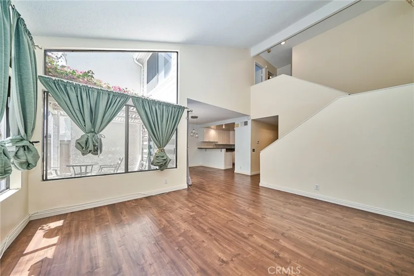 380 Deerfield photo 11