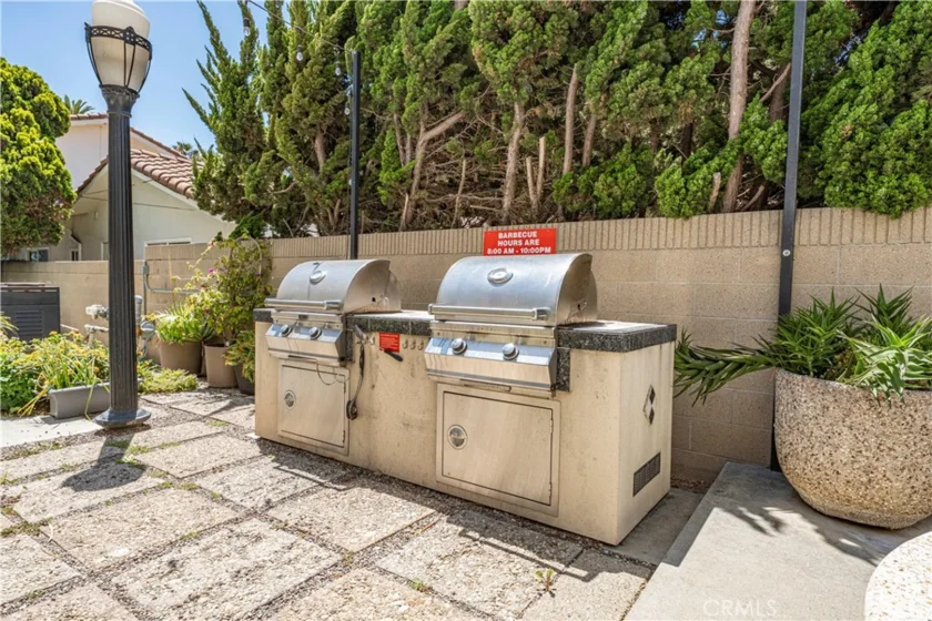 2601 E Ocean #807 photo 27