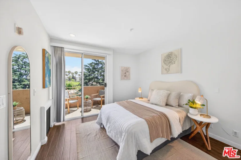333 Westminster Avenue #402 photo 14