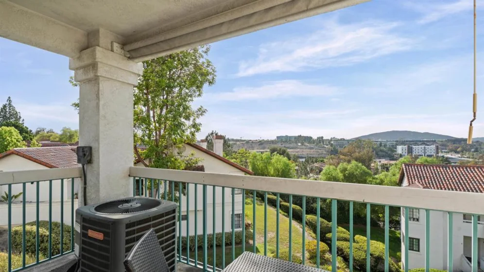 16424 Avenida Venusto #C photo 21