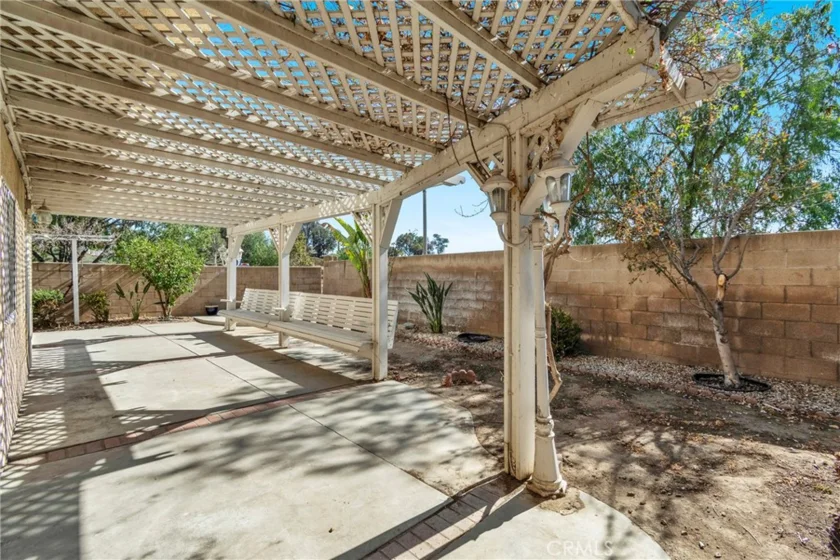 39909 Via Castana photo 30