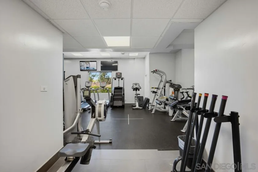 10501 Wilshire Boulevard #1005 photo 27