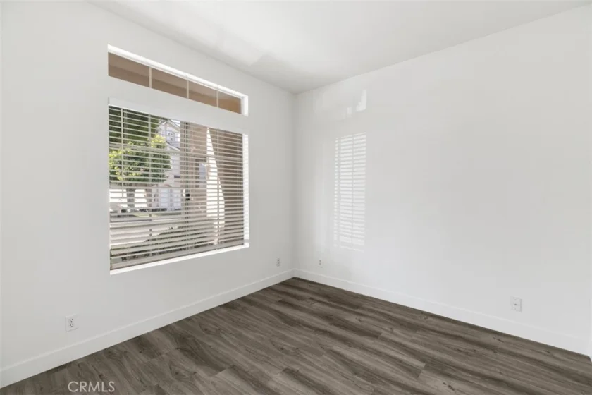 211 Shorebreaker photo 12