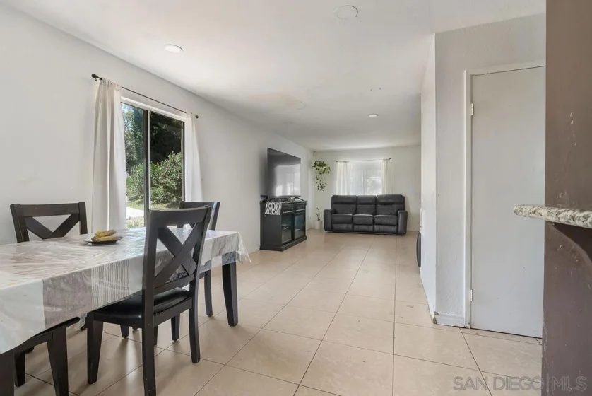 8166 Paradise Valley Court photo 32