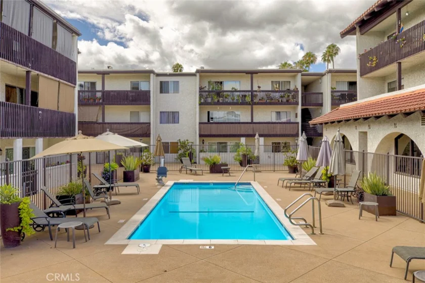 5334 Lindley Avenue #337 photo 10