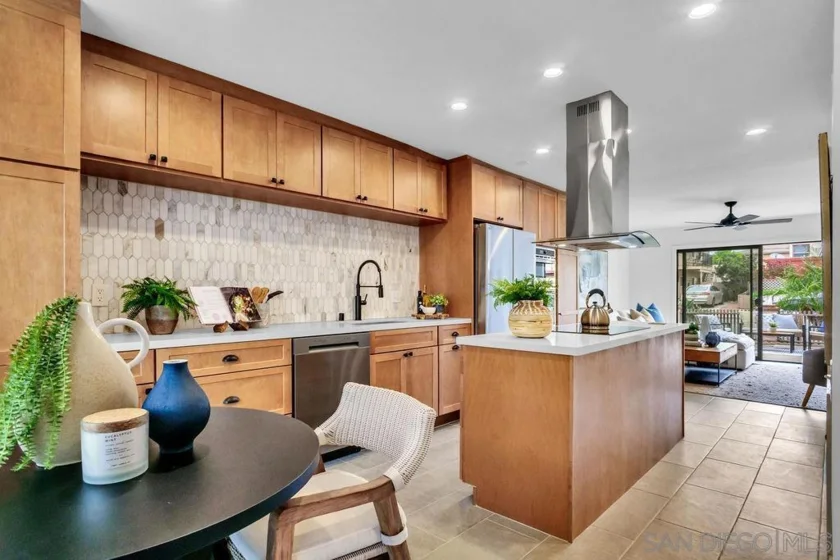 1225 Pacific Beach Drive #1-O photo 1