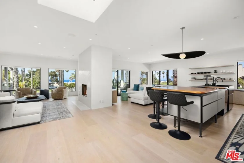 10 Ocean Park Boulevard #1 photo 1